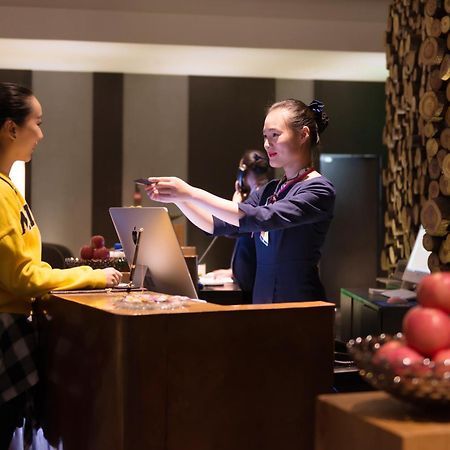M Hotel Чженчжоу Екстер'єр фото