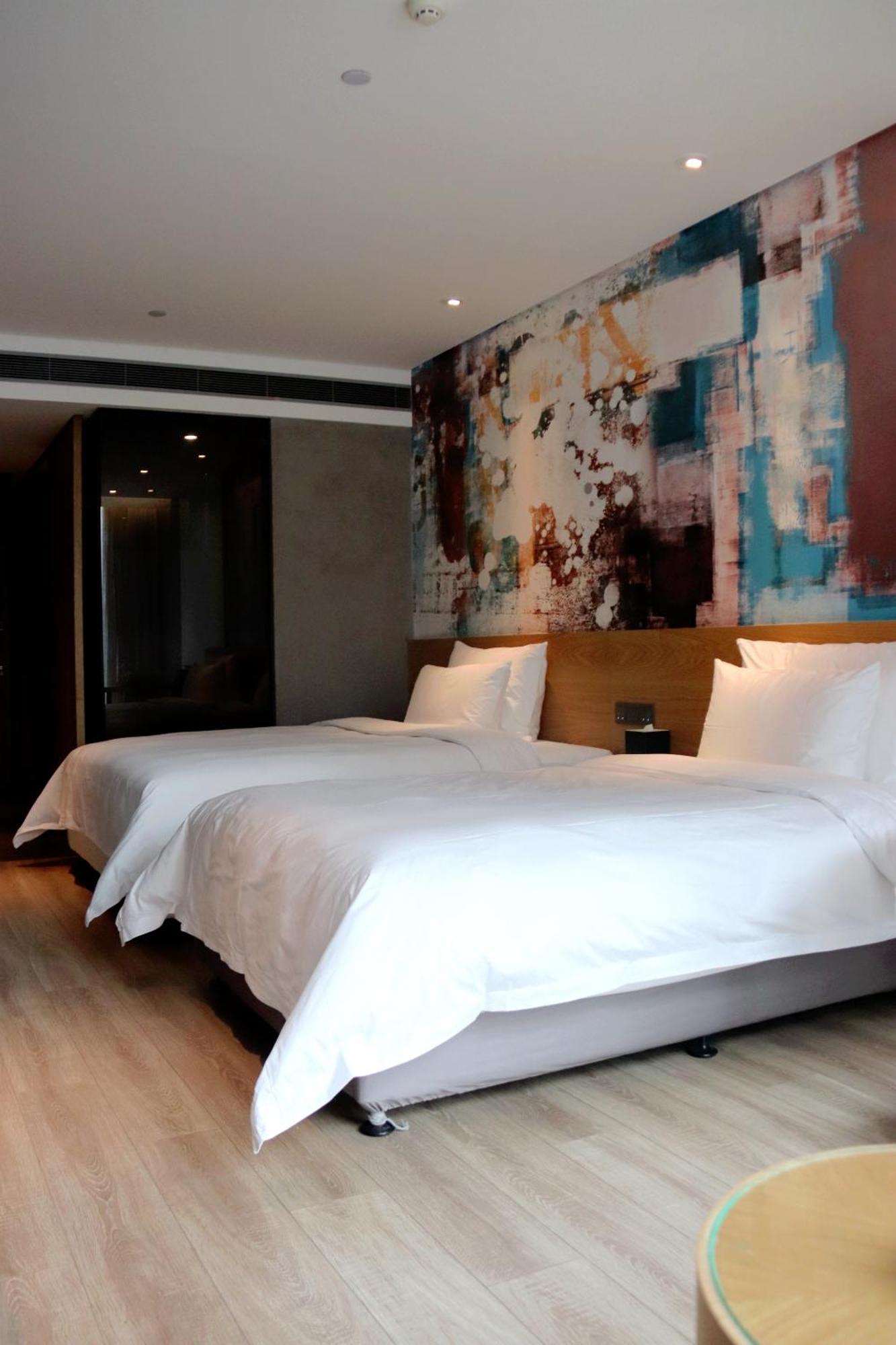 M Hotel Чженчжоу Екстер'єр фото