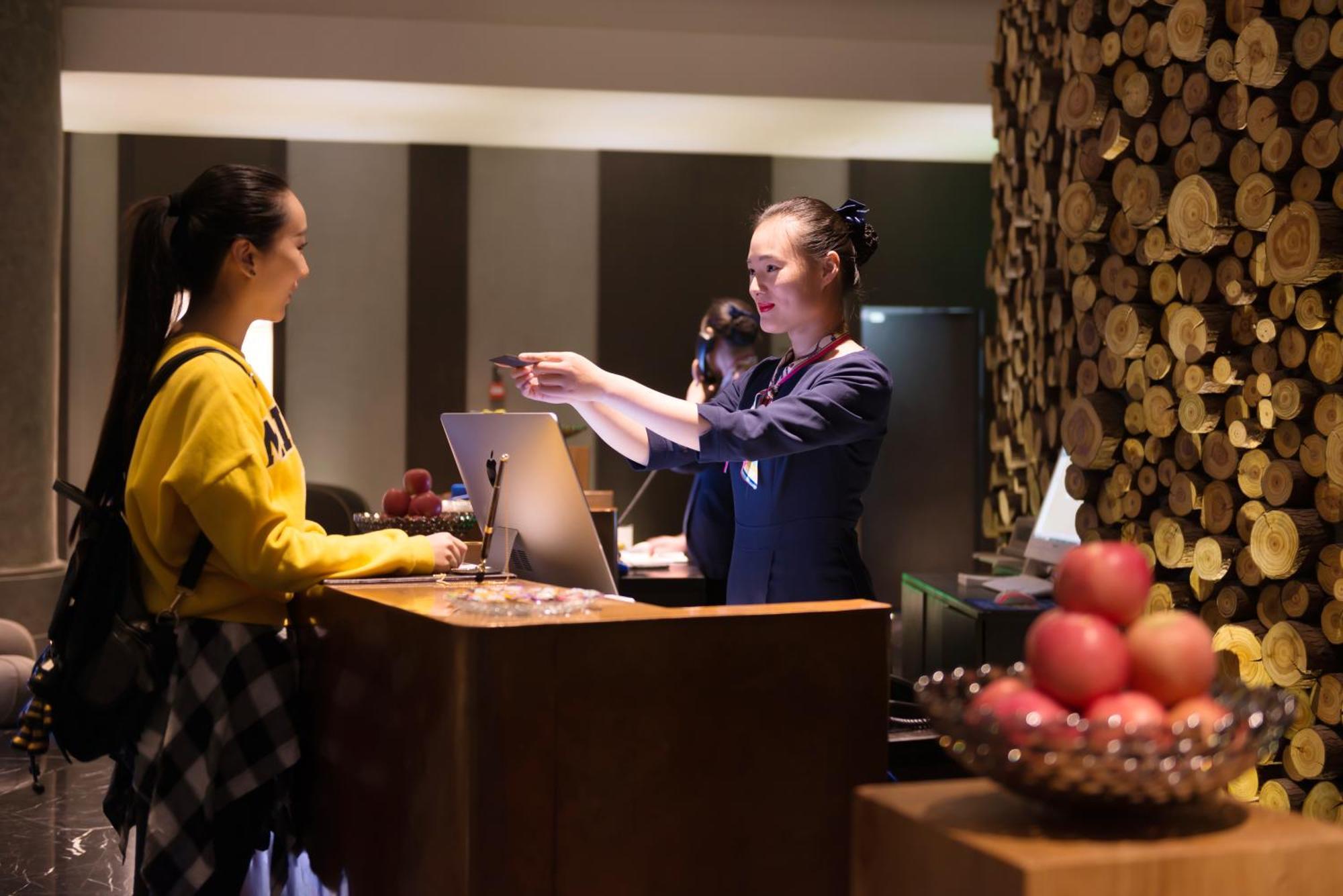 M Hotel Чженчжоу Екстер'єр фото