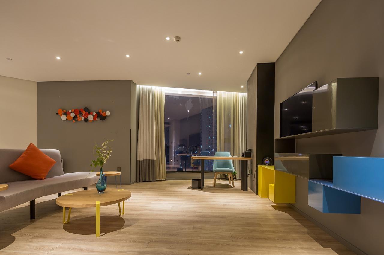 M Hotel Чженчжоу Екстер'єр фото