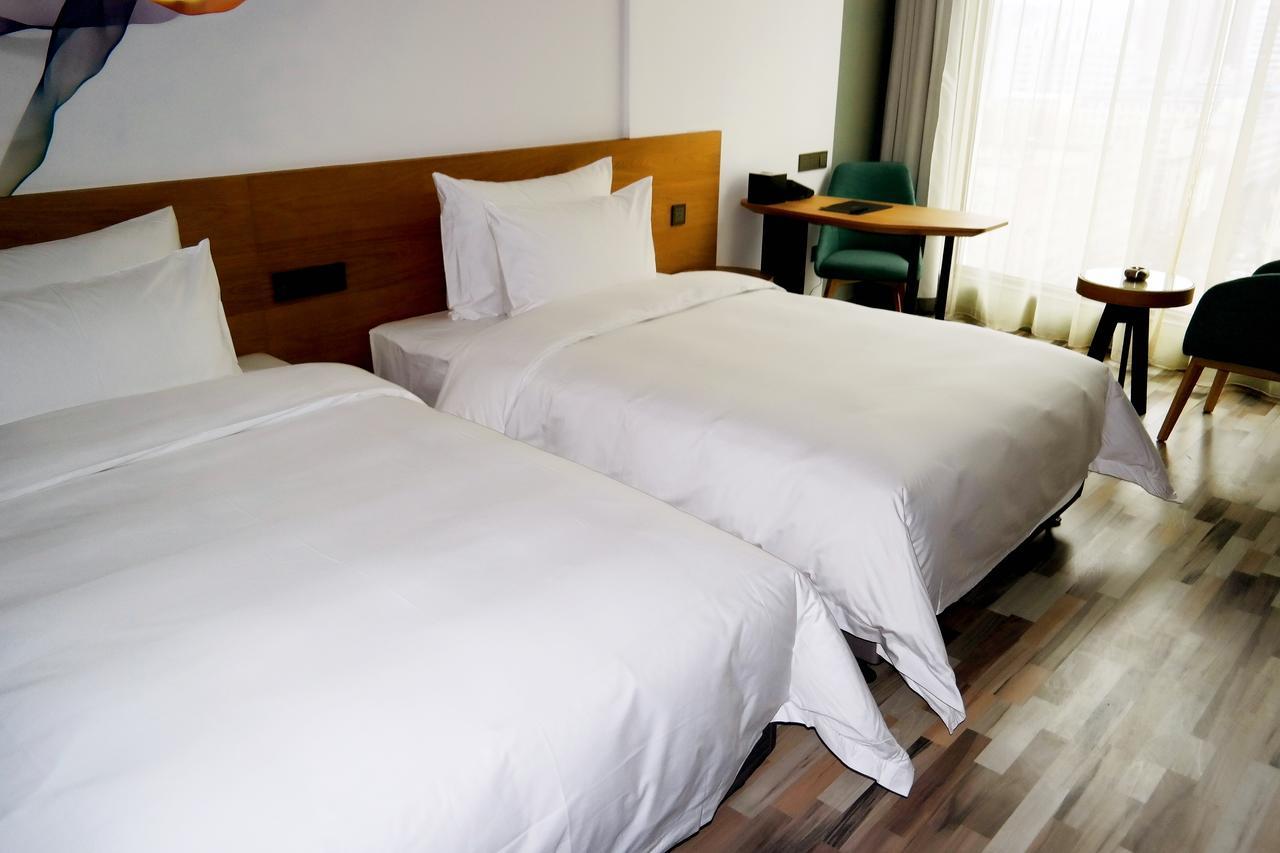 M Hotel Чженчжоу Екстер'єр фото